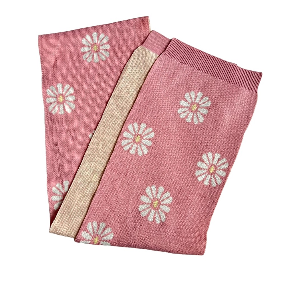 NWT Franseca’s Franki Daisy Scarf